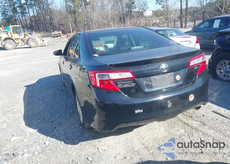 2013 Toyota Camry Se z USA, uszkodzony, nr VIN 4T1BF1FK6DU692040